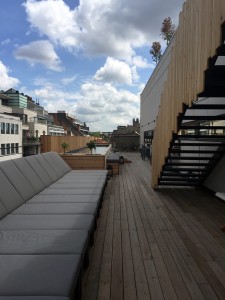 Jam, un nouvel hotel insolite à Bruxelles, terrasse & piscine